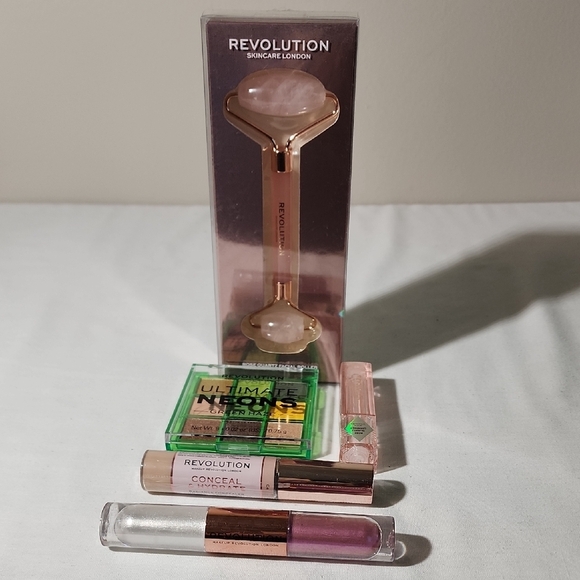 Revolution Skincare London Lots Of Five - Picture 7 of 7